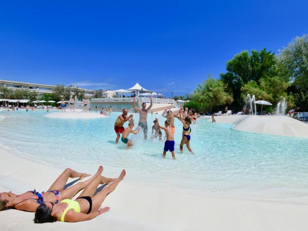 villaggioisamar it offerta-luglio-agosto-villaggio-5-stelle-laguna-venezia 019